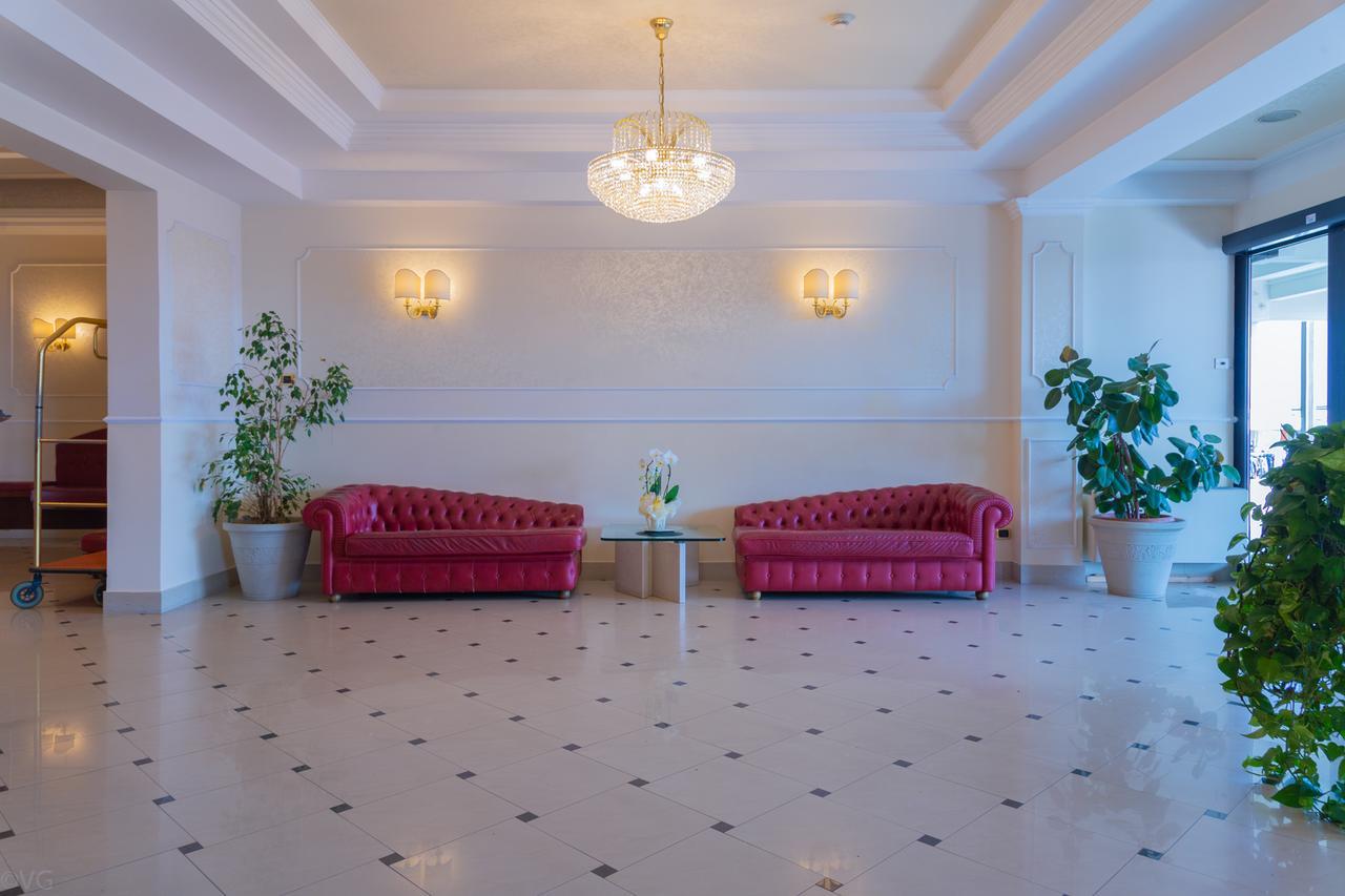 Hotel Executive La Fiorita Rimini Dış mekan fotoğraf